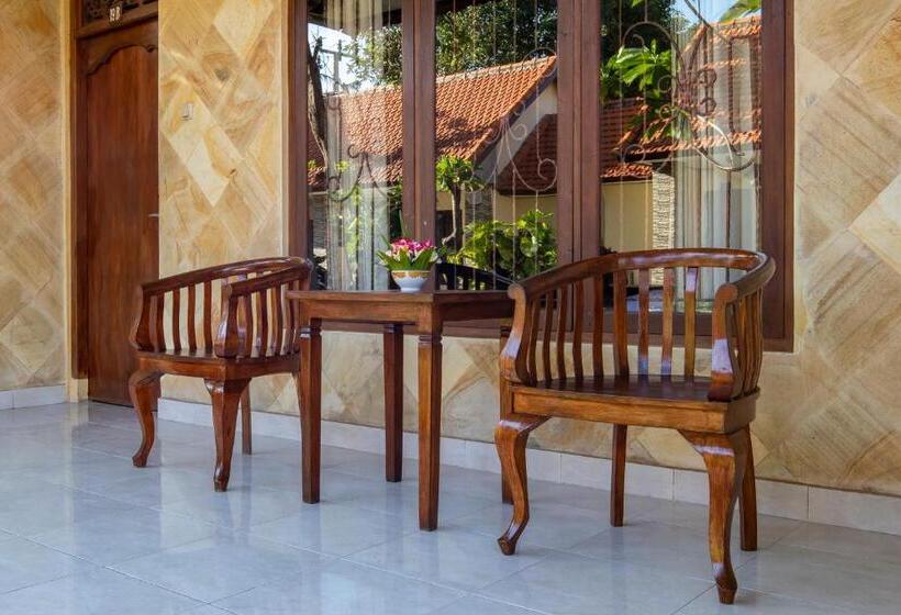 ホテル Oka Legian