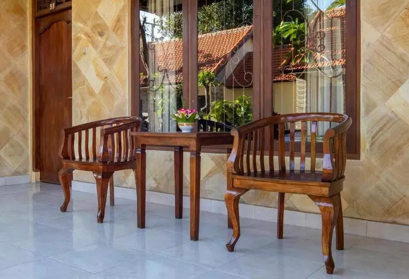 Отель Oka Legian