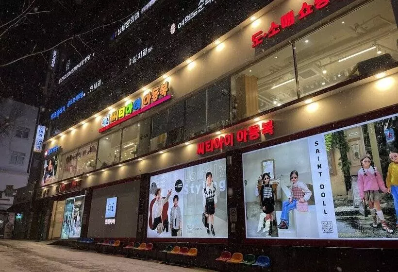 펜션 24 Guesthouse Myeongdong Town