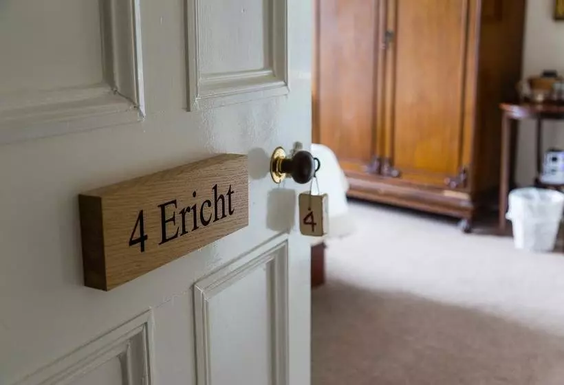 پانسیون Rosebank House