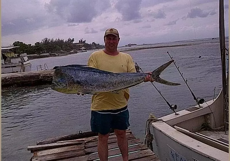 استراحتگاه Cariblue Beach