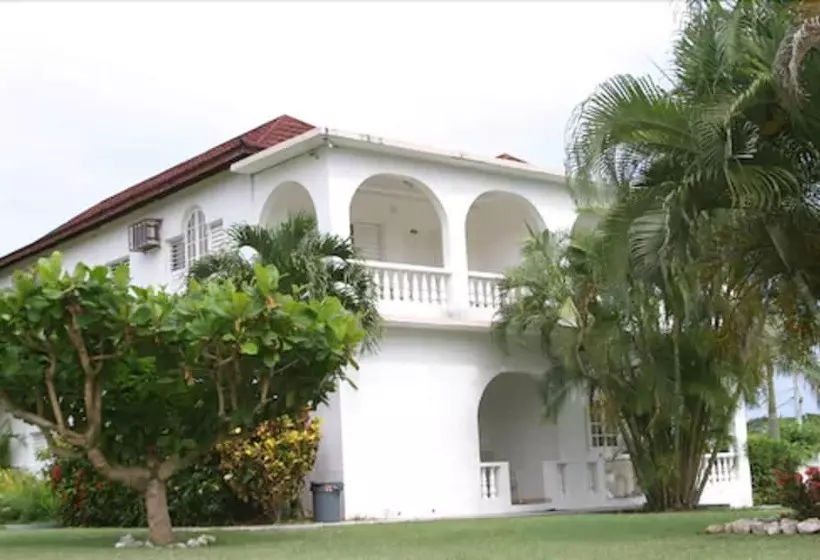 Executive Mamme Bay Hotel And Conference