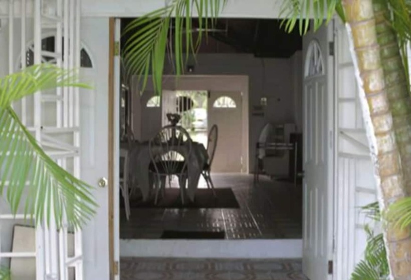 Executive Mamme Bay Hotel And Conference