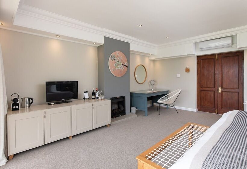 Отель Banhoek Lodge