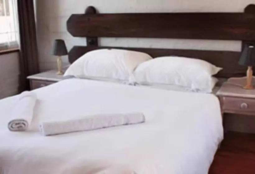 فندق Blue Bay Lodge