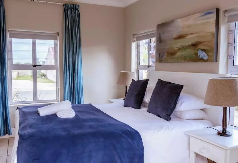 فندق Blue Bay Lodge