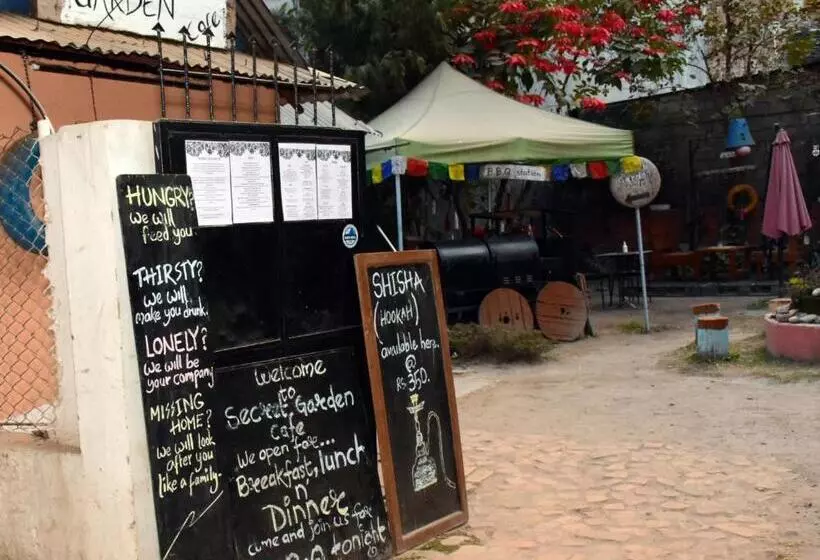 هتل Discovery Inn