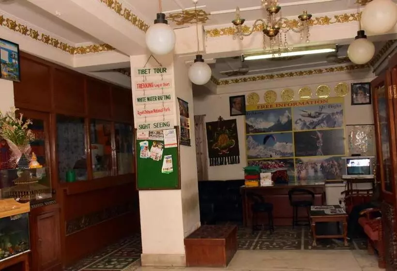 هتل Discovery Inn