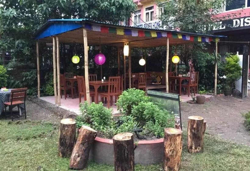 هتل Discovery Inn