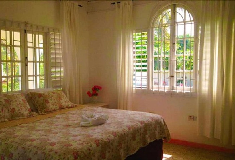 Executive Mamme Bay Hotel And Conference