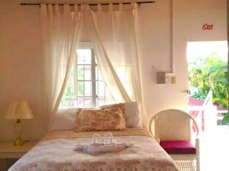 Executive Mamme Bay Hotel And Conference