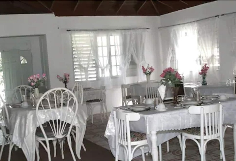 Executive Mamme Bay Hotel And Conference