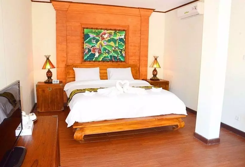 Отель Hastinapura Residence