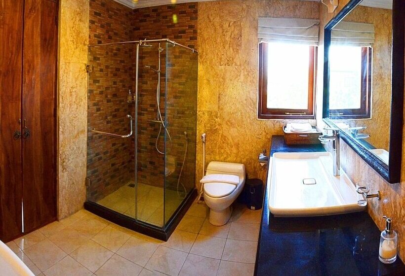 Отель Hastinapura Residence