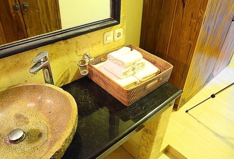 Отель Hastinapura Residence