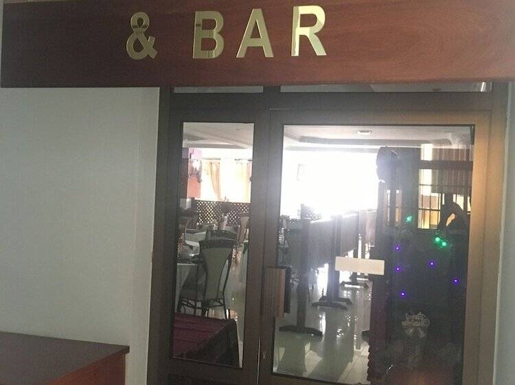 Отель Natron Palace