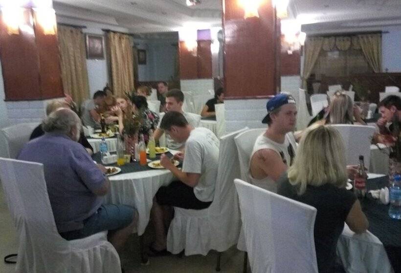 Отель Natron Palace