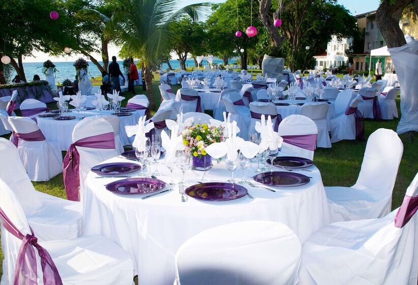 Hotel Royal Decameron Indigo  All Inclusive