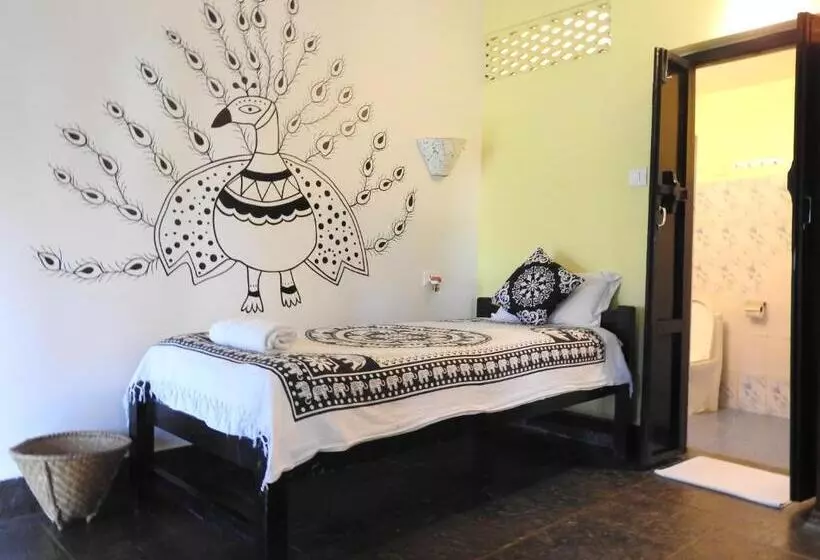 هتل Sapana Village Lodge