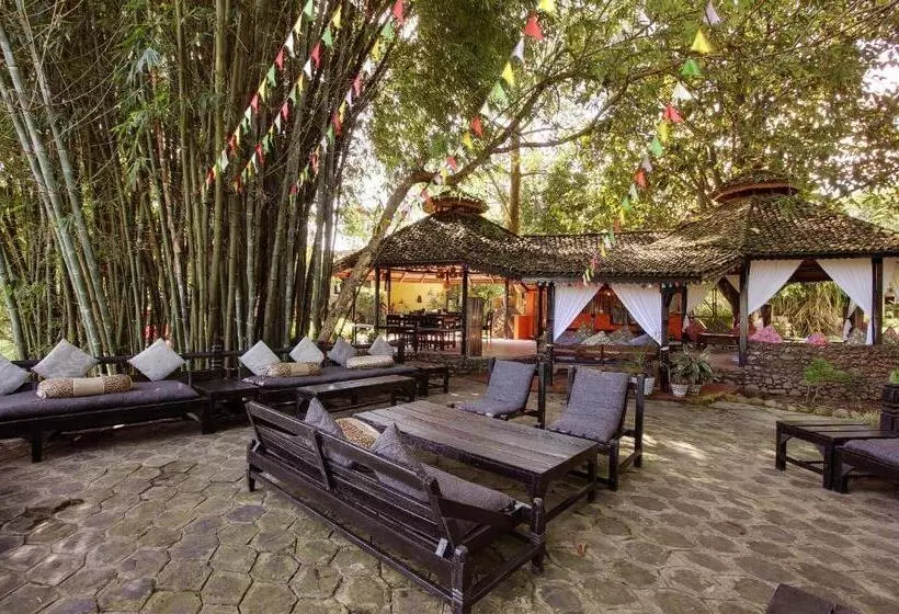 هتل Sapana Village Lodge