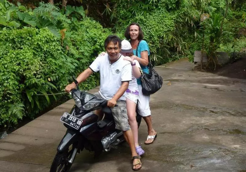 호텔 Villa Agung Beach Inn