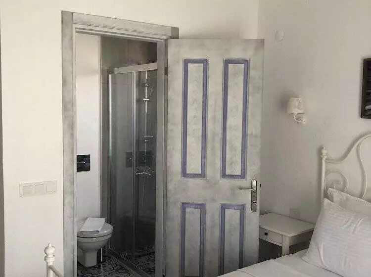 호텔 Yasemin Alacati Adult Only