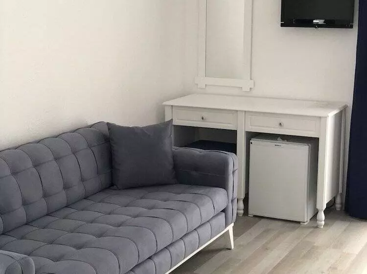 호텔 Yasemin Alacati Adult Only