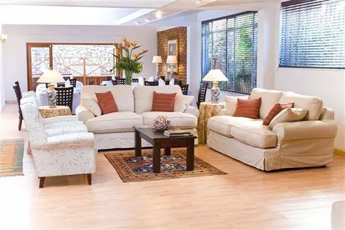 پانسیون Adagio Guest House