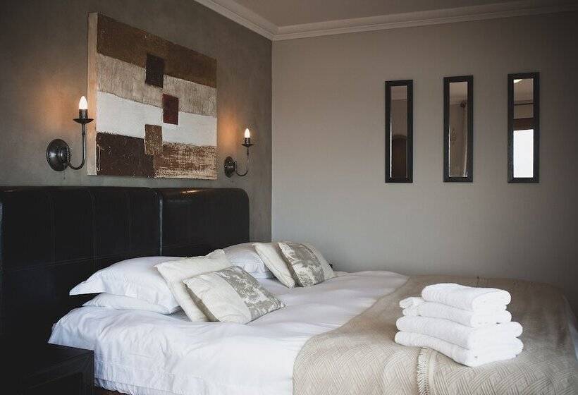 פנסיון Dolphin Dunes Guesthouse