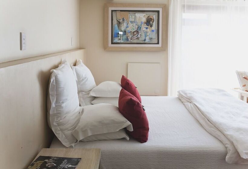 פנסיון Dolphin Dunes Guesthouse