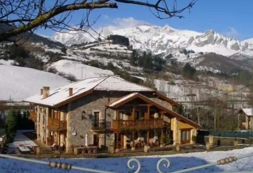 ペンション Posada El Corcal De Liebana