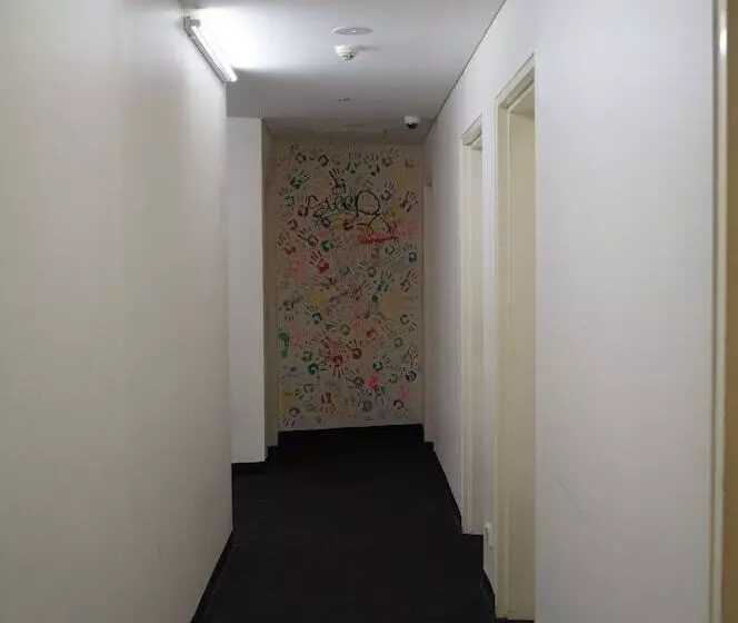 فندق صغير 790 On George Backpackers