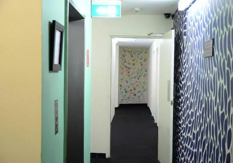 فندق صغير 790 On George Backpackers