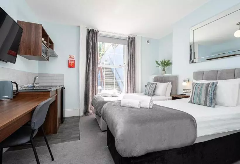 تختخواب و صبحانه Ocean Stays Hotel, Plymouth