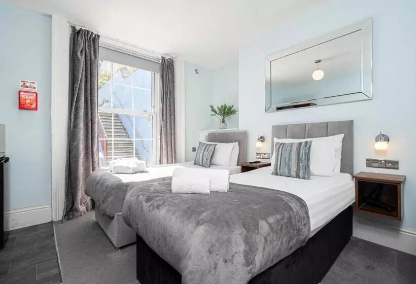 تختخواب و صبحانه Ocean Stays Hotel, Plymouth