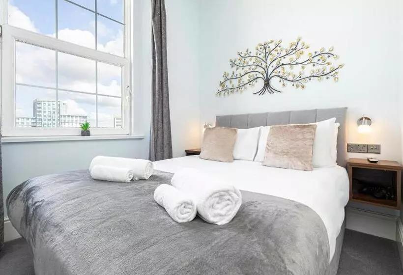 تختخواب و صبحانه Ocean Stays Hotel, Plymouth