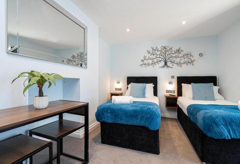 צימר Ocean Stays Hotel, Plymouth