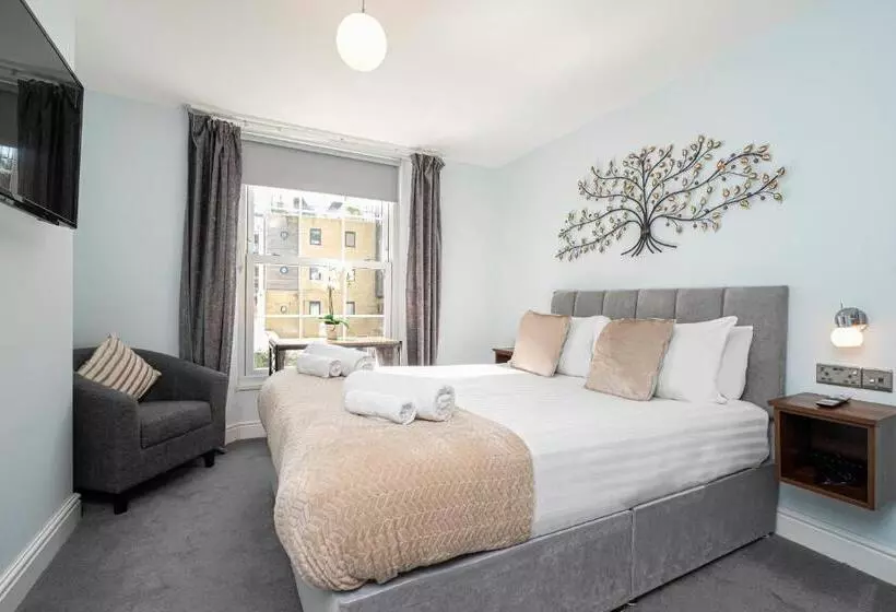 تختخواب و صبحانه Ocean Stays Hotel, Plymouth