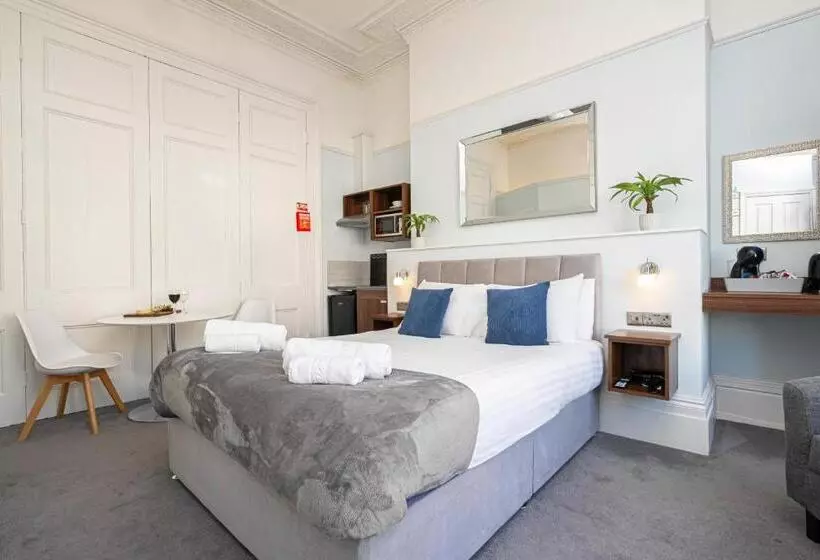 تختخواب و صبحانه Ocean Stays Hotel, Plymouth