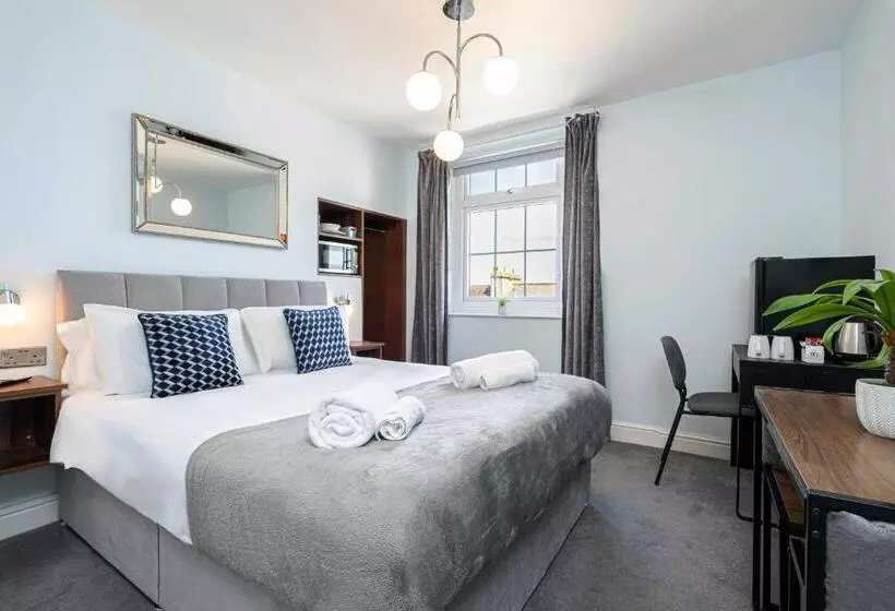 تختخواب و صبحانه Ocean Stays Hotel, Plymouth