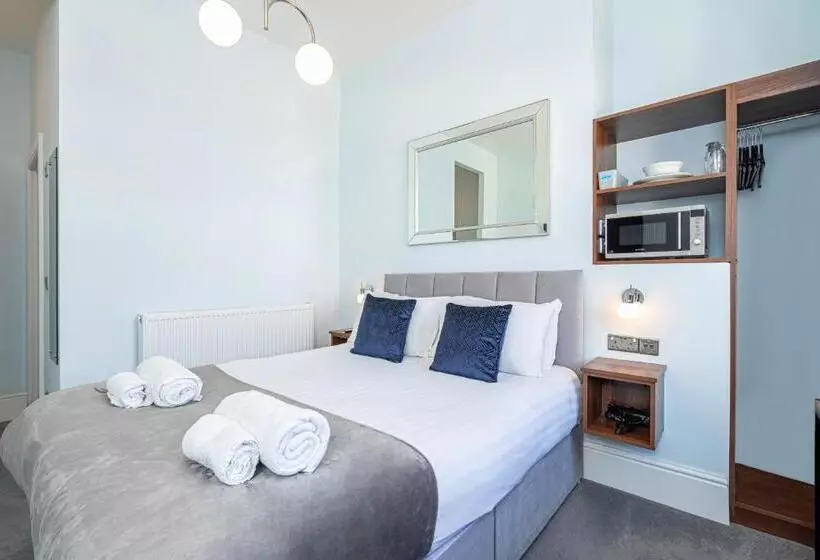 تختخواب و صبحانه Ocean Stays Hotel, Plymouth