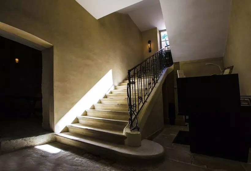 هتل Hôtel De La Villeon