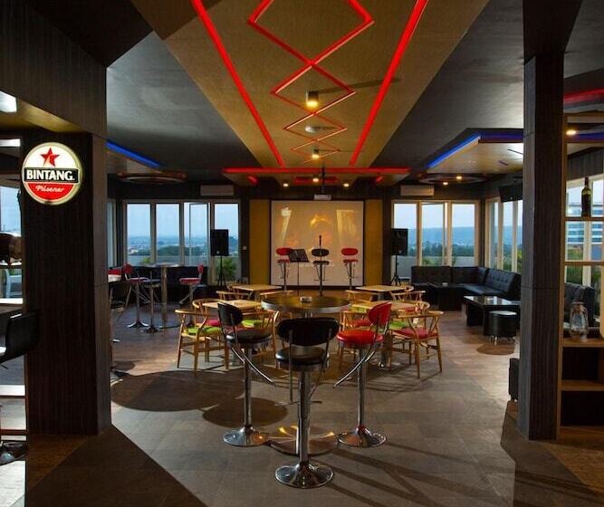 Ascent Hotel & Cafe Malang