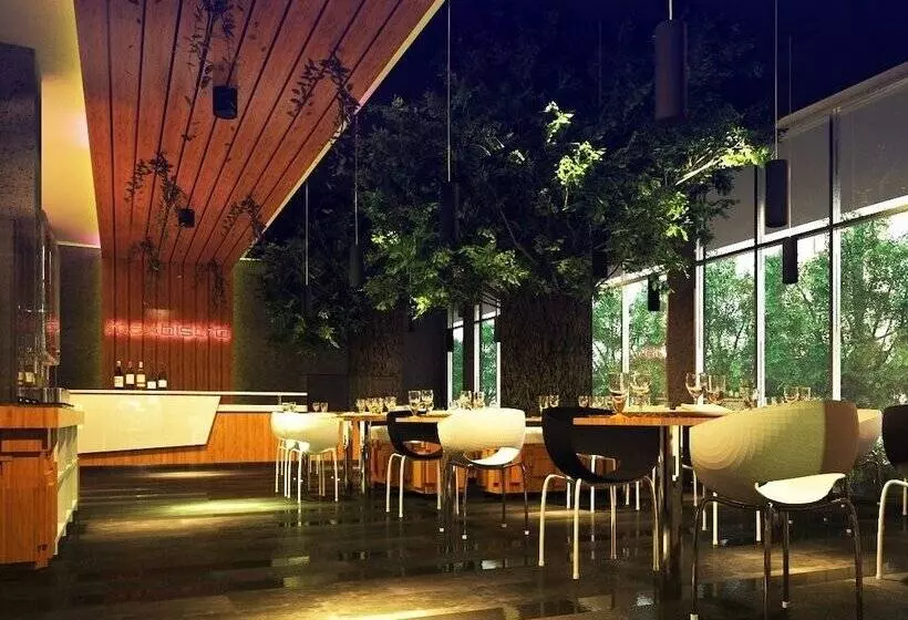 Ascent Hotel & Cafe Malang