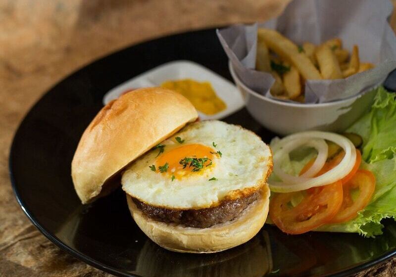 Ascent Hotel & Cafe Malang