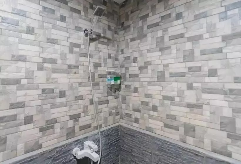 Hotel Reddoorz At Arwiga