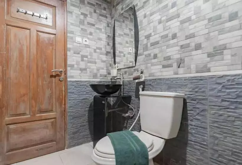 Hotel Reddoorz At Arwiga