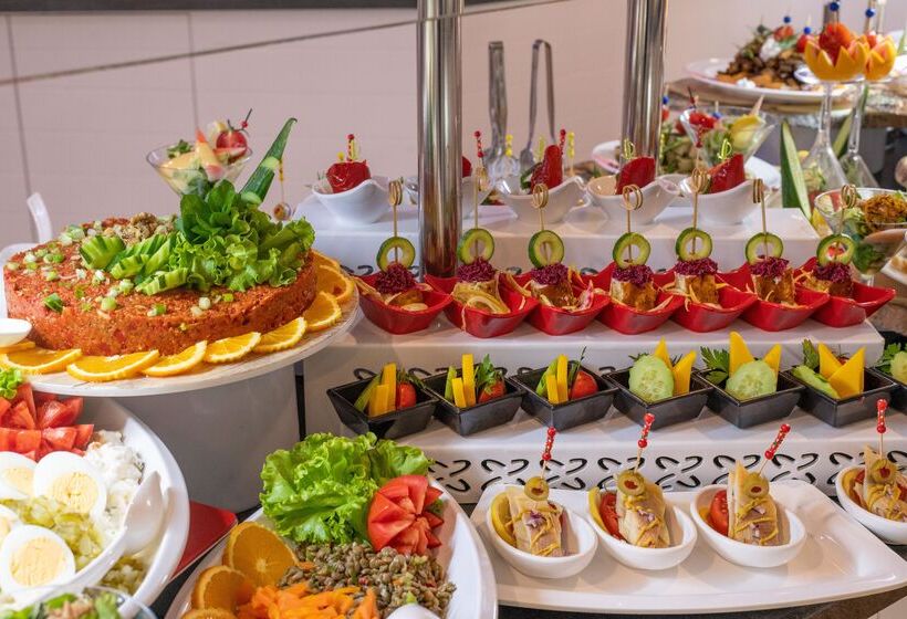 Отель Sandy Beach