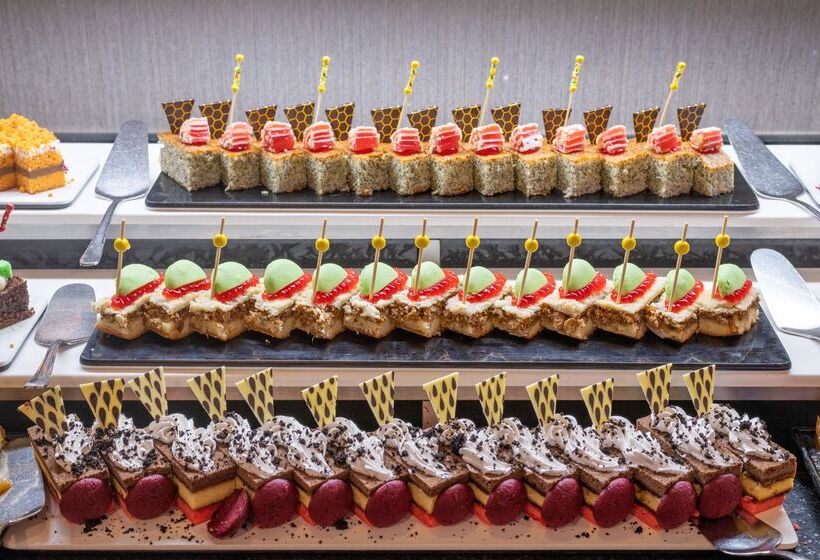 Отель Sandy Beach