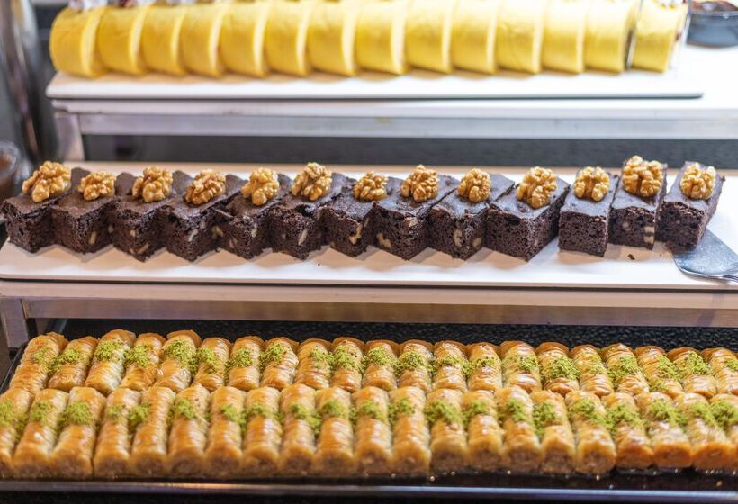 Отель Sandy Beach